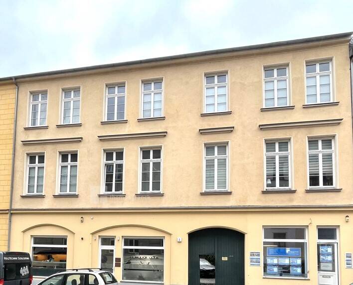 Charmante 1-Raum-Wohnung mit Balkon, Einbauküche & Duschbad mit Fenster – zentral in Schwerin, 19055 Schwerin
