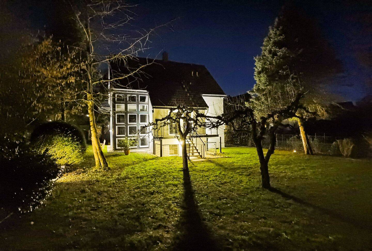 Casa Doro – Außergewöhnliches und großzügiges Einfamilienhaus mit großem Garten, Aufzug und Sauna, 22359 Hamburg (Wandsbek Bergstedt Rahlstedt Volksdorf)