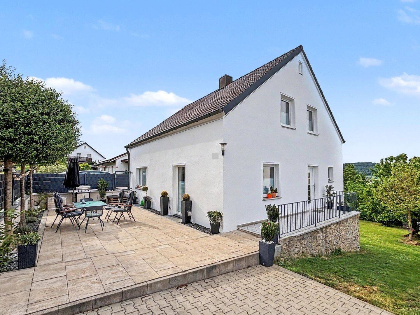 Saniertes Einfamilienhaus mit schönem Garten in Parsberg, 92331 Parsberg