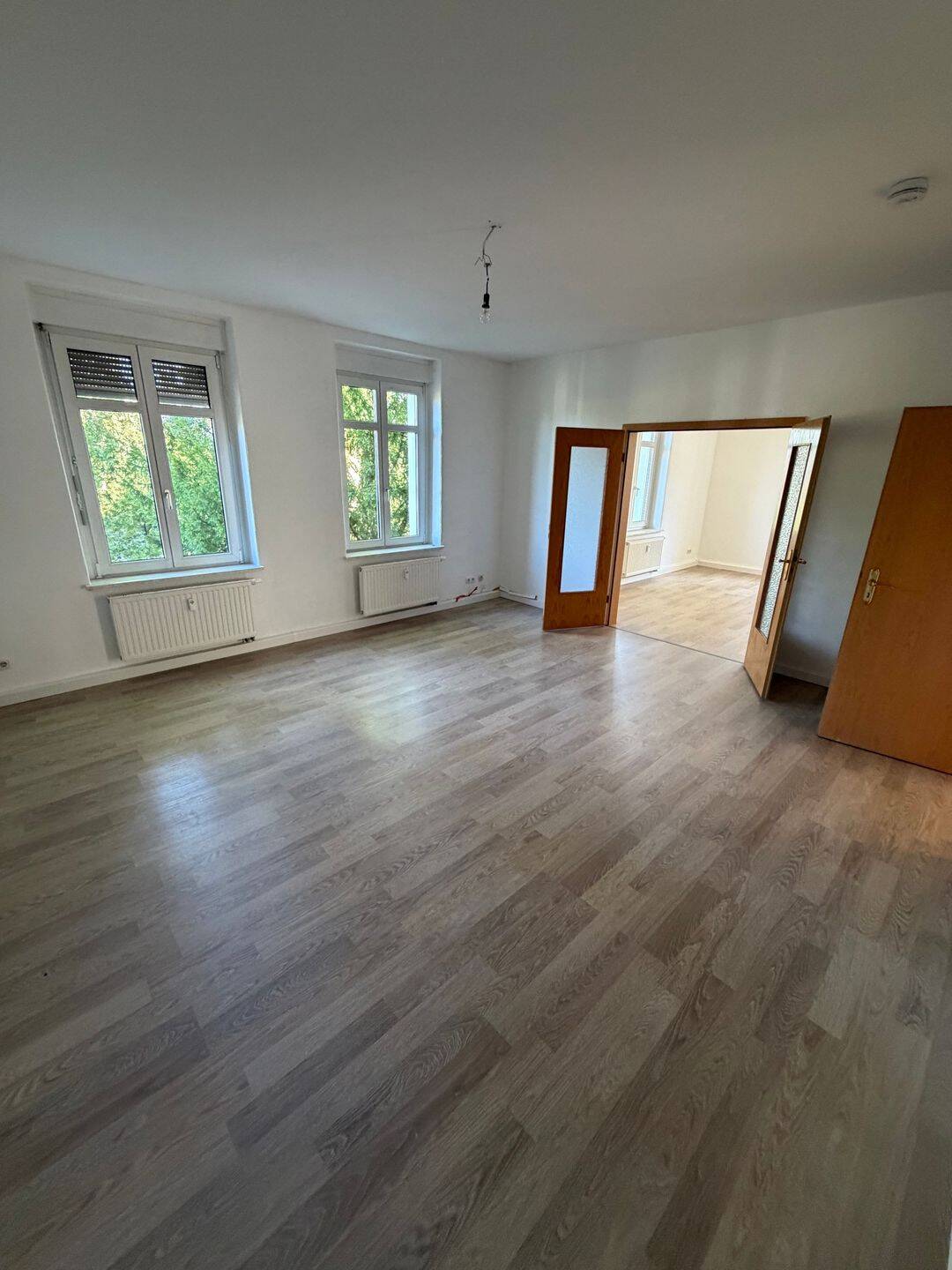 Großzügige 4-Zimmer-Wohnung mit Balkon in Dresden Klotzsche, 1109 Dresden (Dresdener Heide Hellerau/Wilschdorf Hellerberge Industriegebiet Klotzsche Klotzsche)