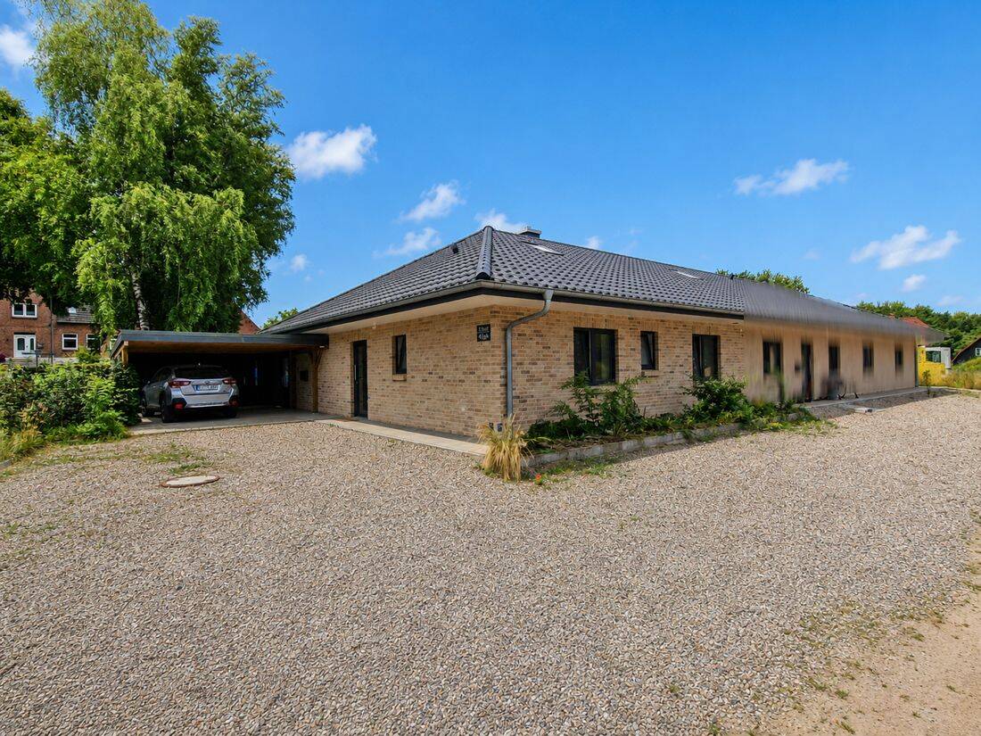Neuwertiger Bungalow mit Carport und Abstellräumen, 25873 Oldersbek