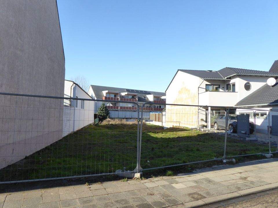 Grundstück mit Baugenehmigung für fünf Wohnungen in Ortsrandlage von Mutterstadt!, 67112 Mutterstadt