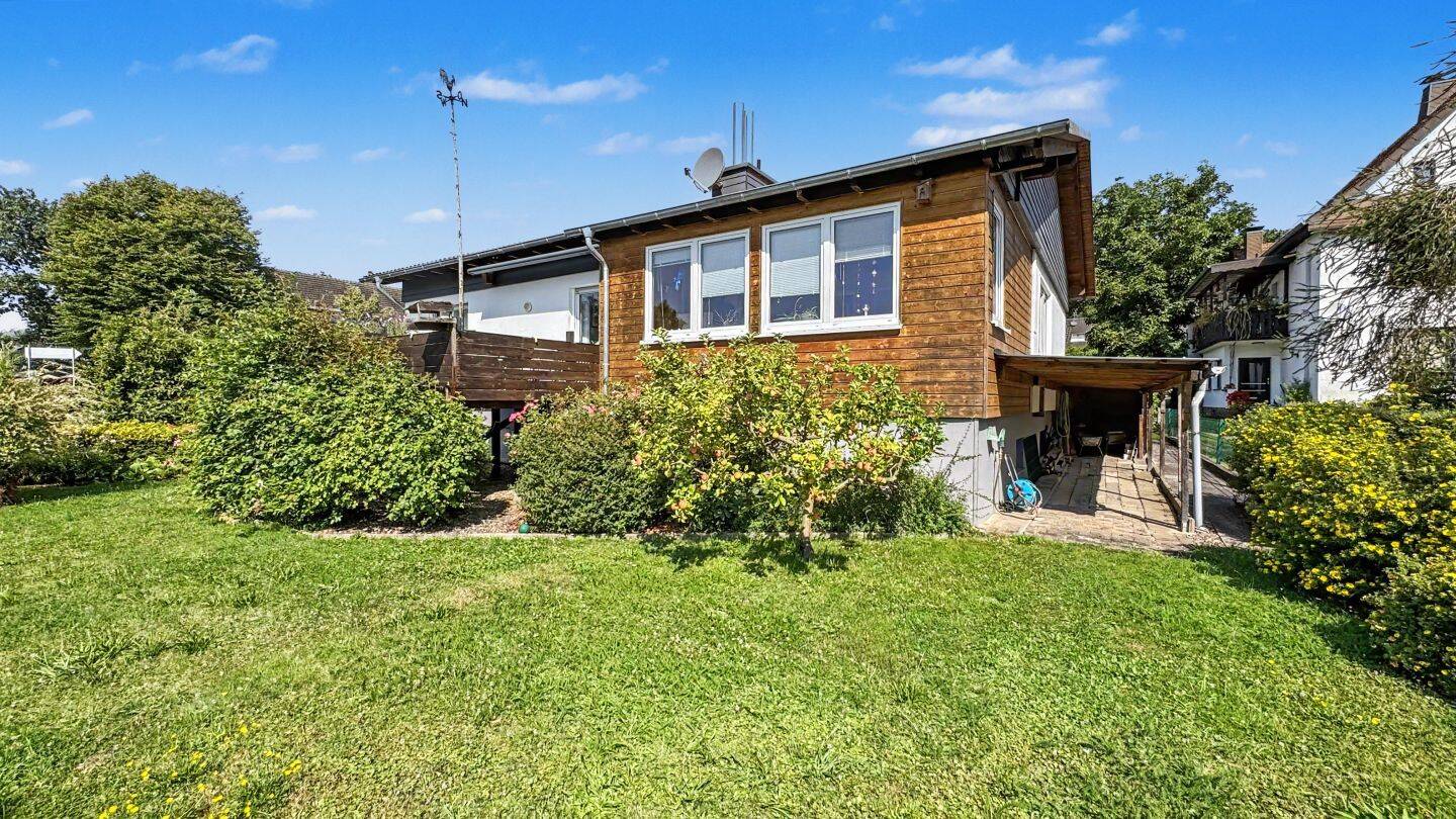 Weserblick, Weite, Lebensqualität – Einfamilienhaus in Beverungen, 37688 Beverungen