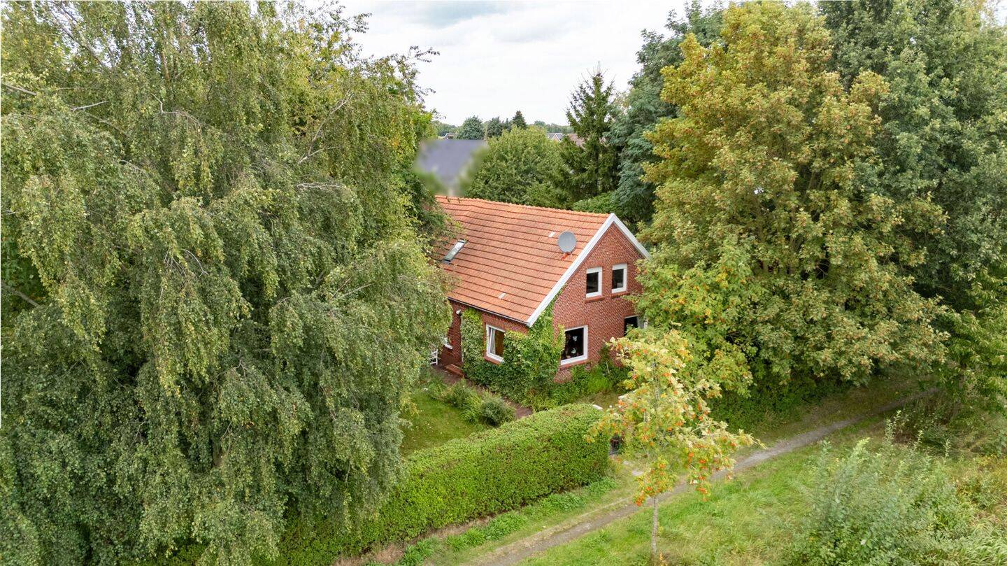 Charakterstarkes Fehnhaus in naturbelassenem Grün, 26802 Moormerland