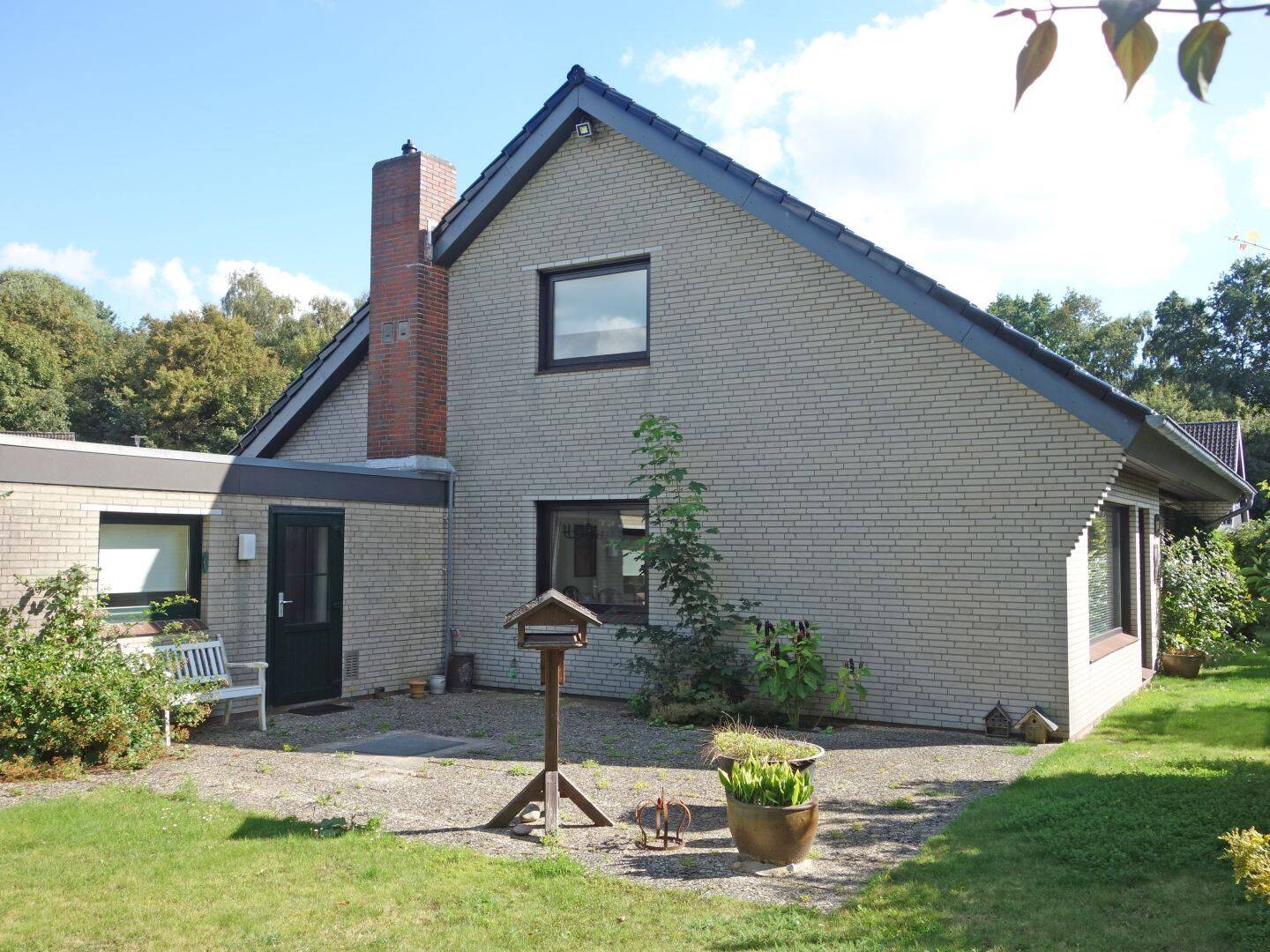 Großes Einfamilienhaus mit Garage in bevorzugter Wohnlage Nähe Schleuse in Brunsbüttel, 25541 Brunsbüttel