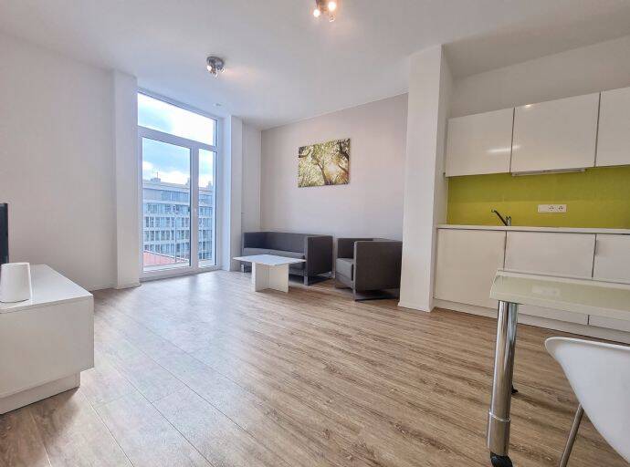 Modern Möblierte 2-Zi-Wohnung mit Balkon in Bestlage Nürnbergs, 90402 Nürnberg (Gleißbühl Lorenz Tafelhof Tullnau Wöhrd)