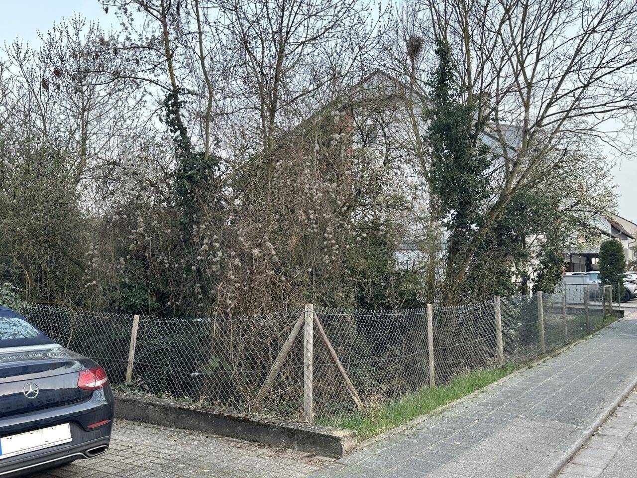 Edingen-Neckarhausen: Bau-Grundstück im Wohngebiet 654m² Straßburger Ring 9 keine Käufer-Prov, 68535 Edingen-Neckarhausen
