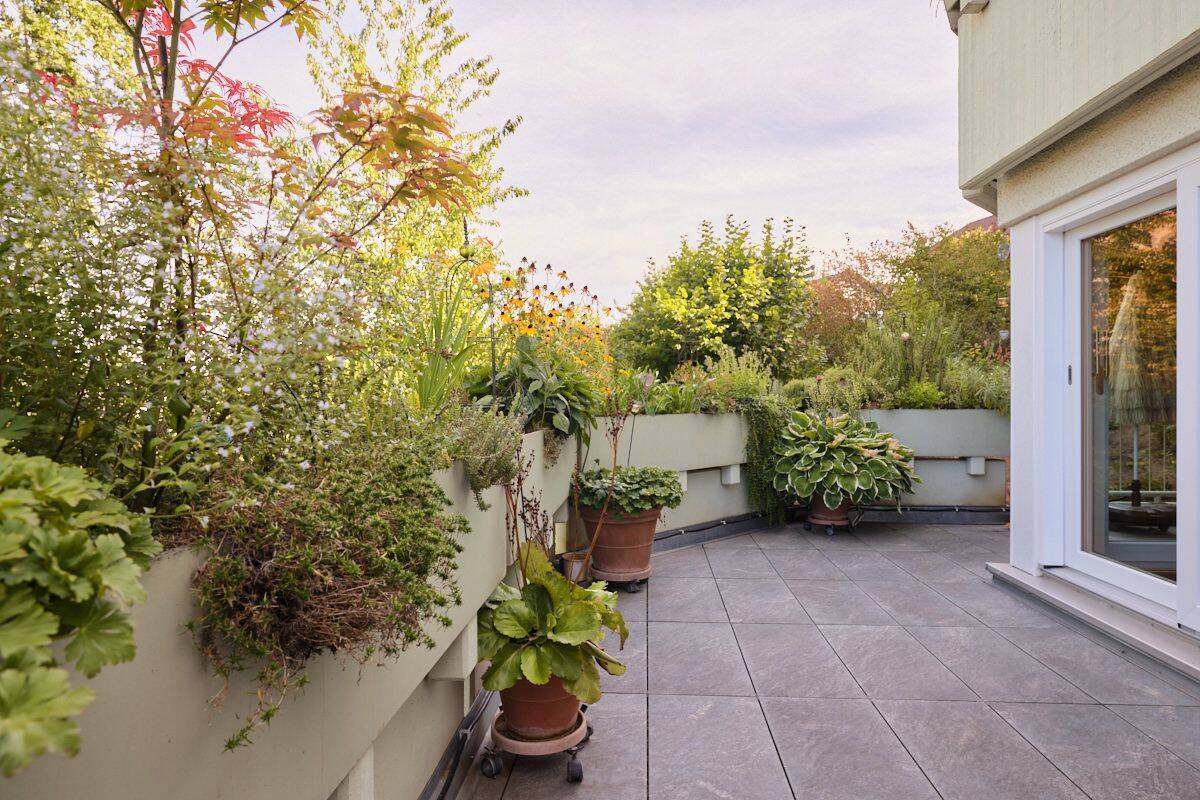 exklusive Terrassenwohnung in hervorragendem Zustand inkl. zwei Einzelgaragen, 71397 Leutenbach