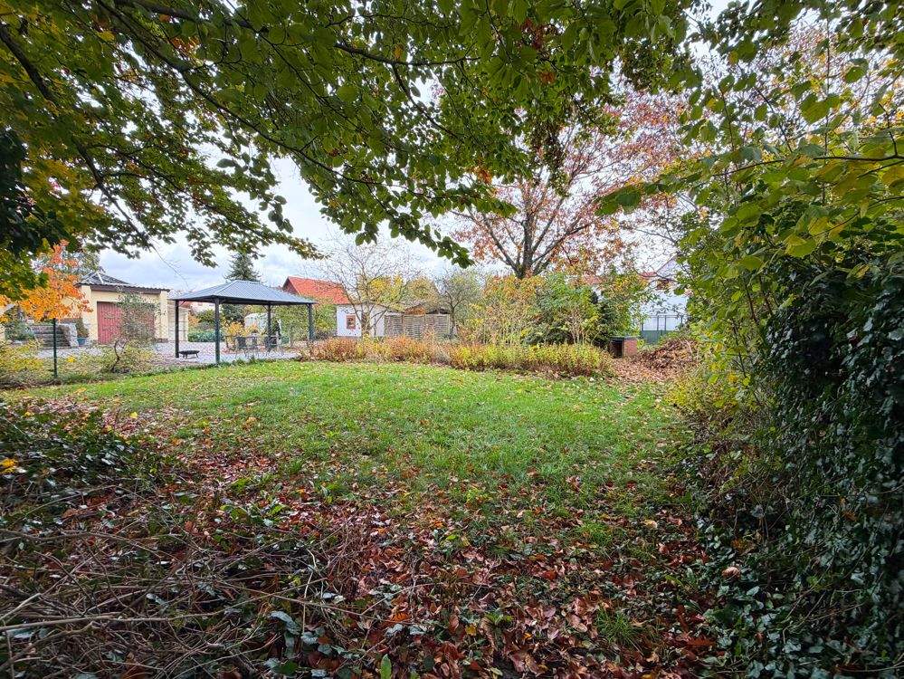 Separates Grundstück und Eigentumswohnung im Zweifamilienhaus, 96465 Neustadt b. Coburg