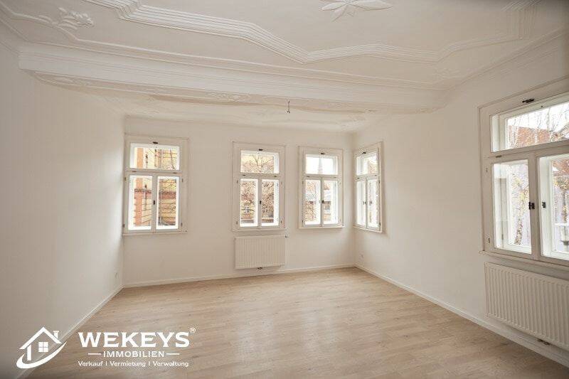 Stilvoll wohnen in der Alten Strickerei – großzügige Altbauwohnung mit Stuckdecke in Apolda, 99510 Apolda