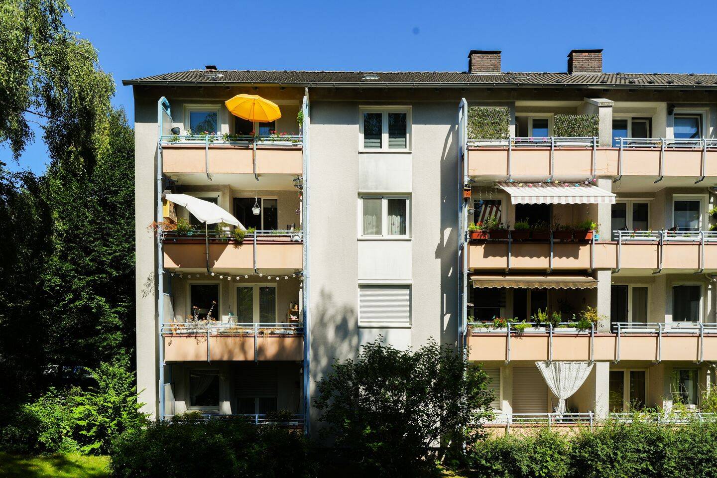 Großzügiges Zuhause in Essen – bis zu vier Schlafzimmer und zwei Südbalkone, 45147 Essen (Frohnhausen Holsterhausen Rüttenscheid)