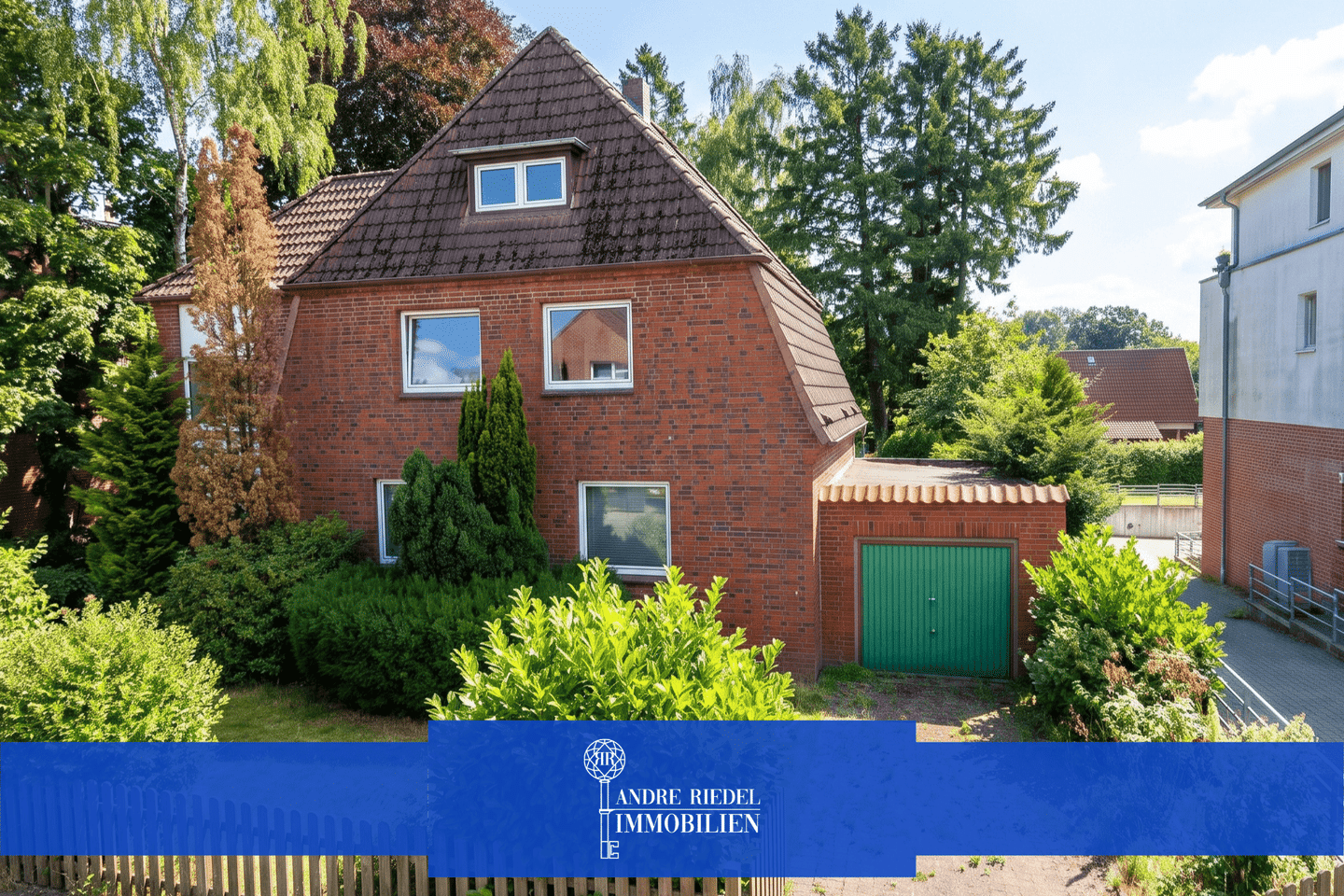Baugrundstück für Mehrfamilienhaus – Herold-Center und Schmuggelstieg fußläufig, 22848 Norderstedt