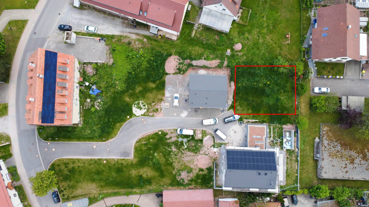 Exklusiv! Zentral gelegenes Baugrundstück im Luftkurort Dobel, 75335 Dobel