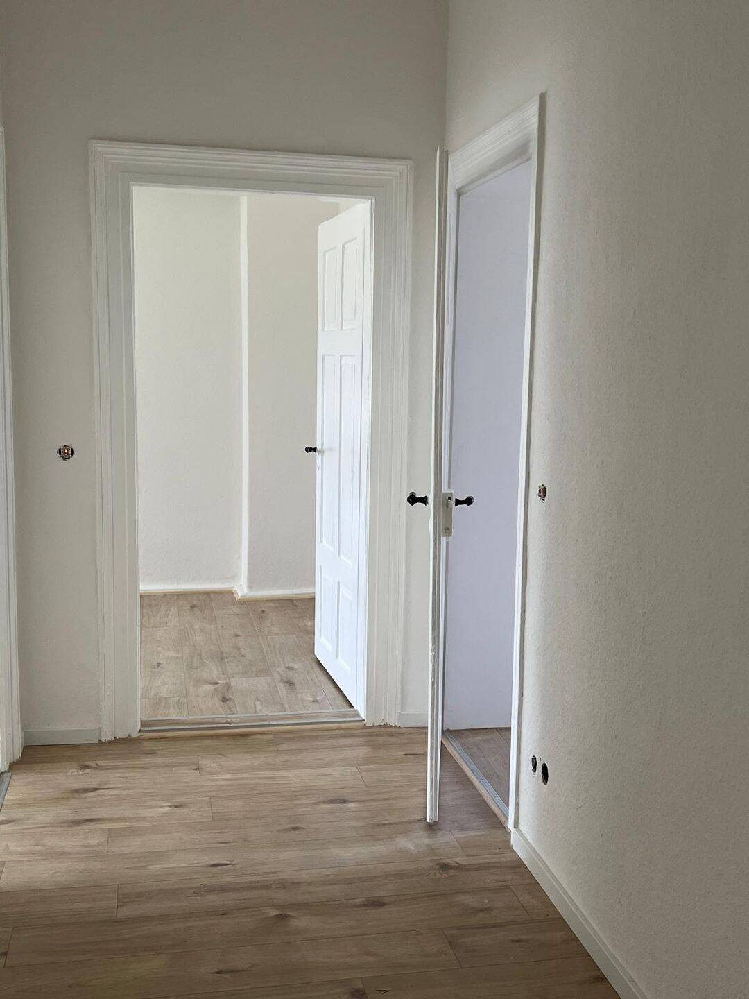 Neu renovierte 3 Raum-Wohnung mit Balkon im Zentrumsnähe, 6712 Zeitz