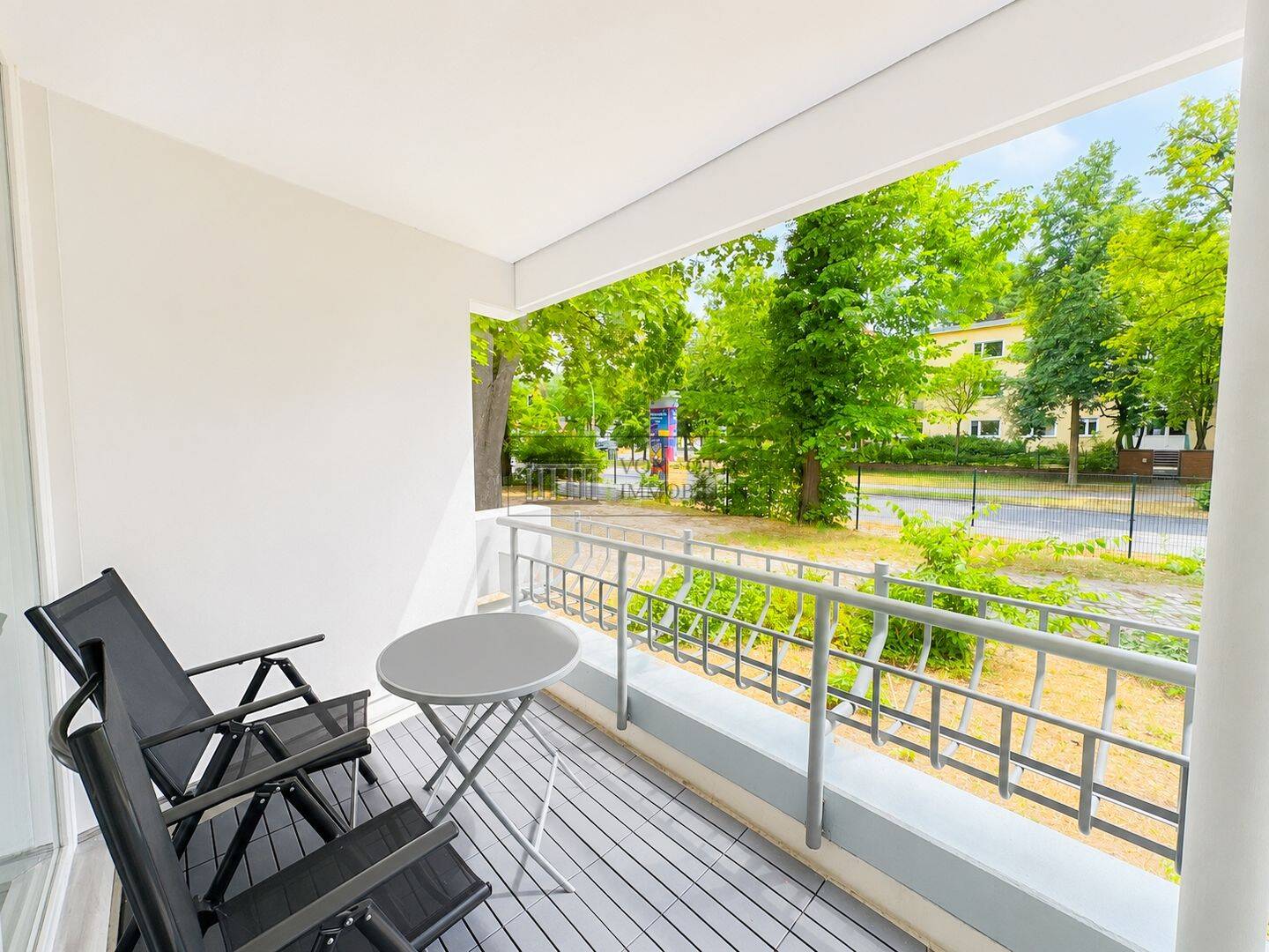 Sanierte 2-Zimmer-Wohnung mit überdachtem Balkon am Drakepark in Berlin-Lichterfelde, 12205 Berlin (Steglitz-Zehlendorf Lichterfelde)