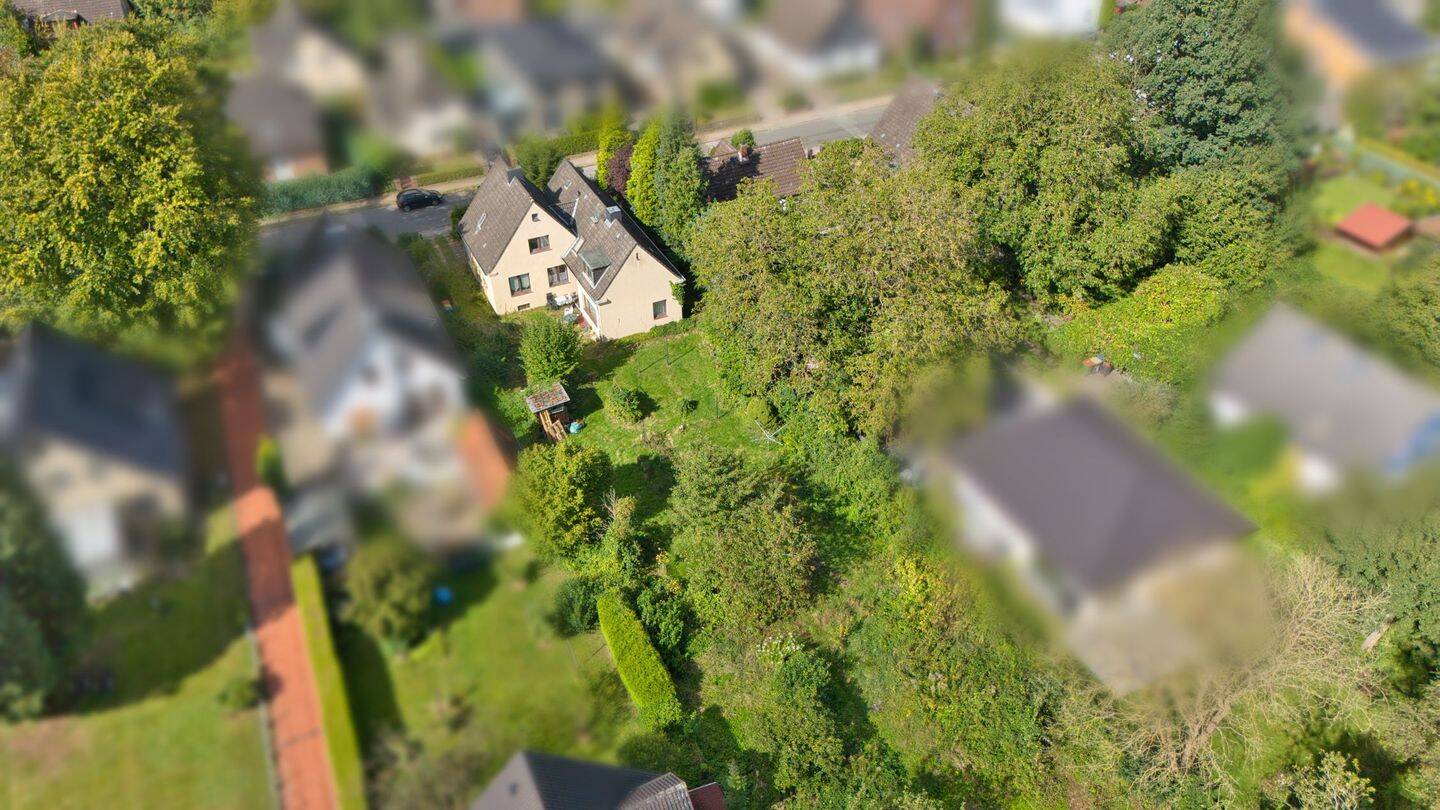 Baugrundstück mit Altbestand in toller Lage von Hamburg-Lurup, direkt am Böverspark, 22547 Hamburg (Altona Bahrenfeld Eidelstedt Lurup)