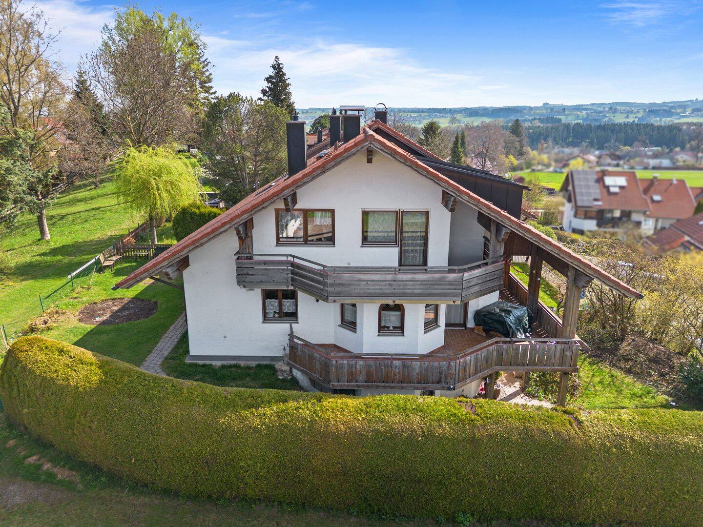 Großzügige Doppelhaushälfte mit Einliegerwohnung, 87448 Waltenhofen