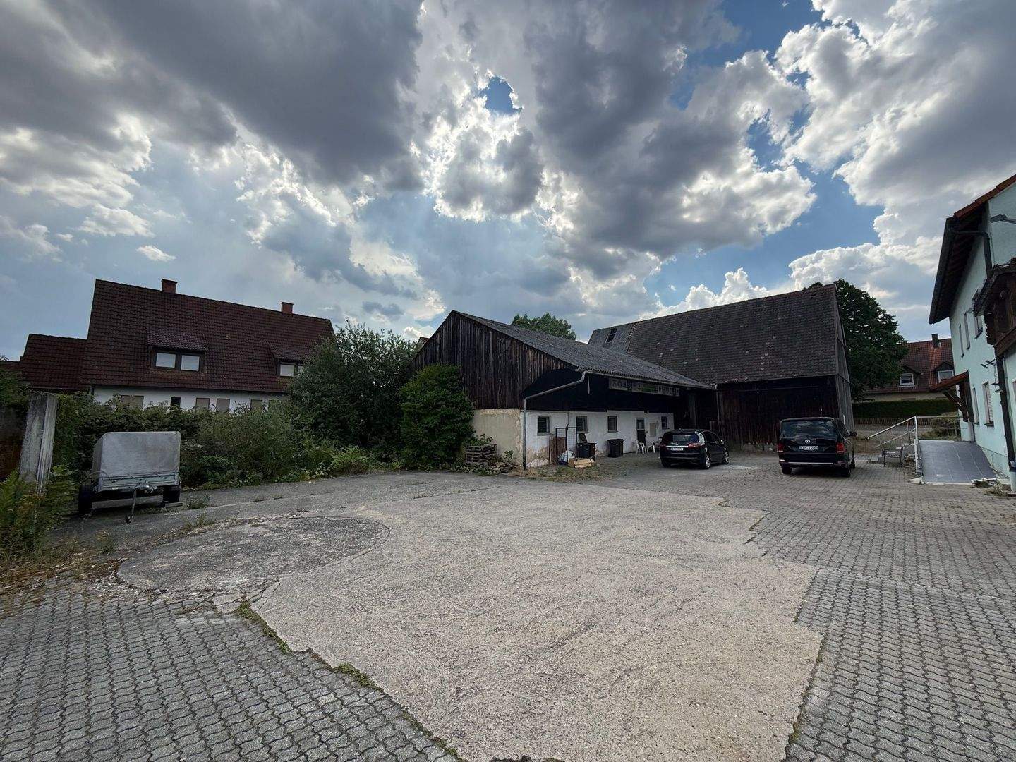 Vielseitig Nutzbares Grundstück mitten in Weisendorf, 91085 Weisendorf