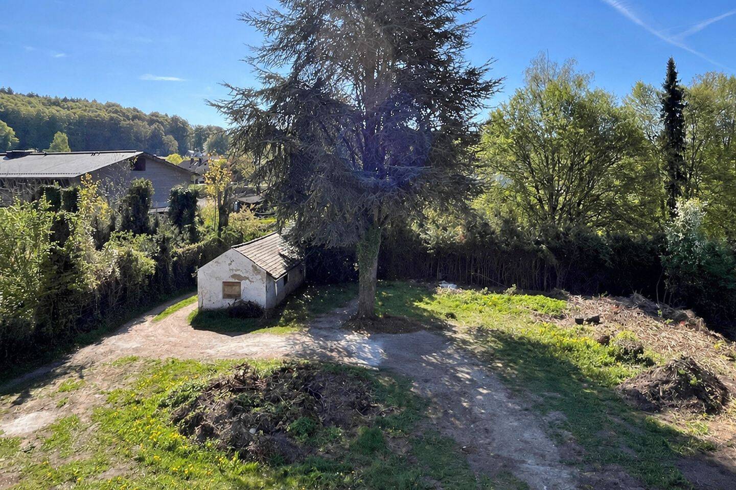 AIGNER – Sonniges Grundstück für Einfamilien- bzw. Zweifamilienhaus in Berg, 82335 Berg