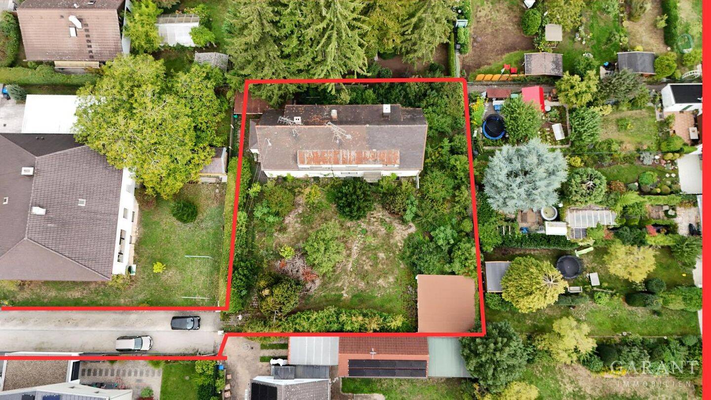 Großzügiges Baugrundstück mit Entwicklungspotenzial in München-Moosach, 80993 München (Moosach)