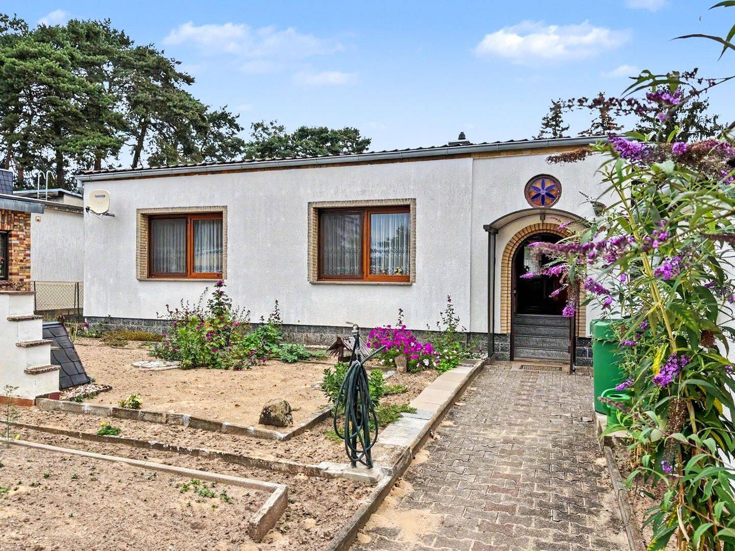 Charmanter kleiner Bungalow für Paare, Singles oder Individualisten in Wittenberg OT Pratau, 6888 Wittenberg