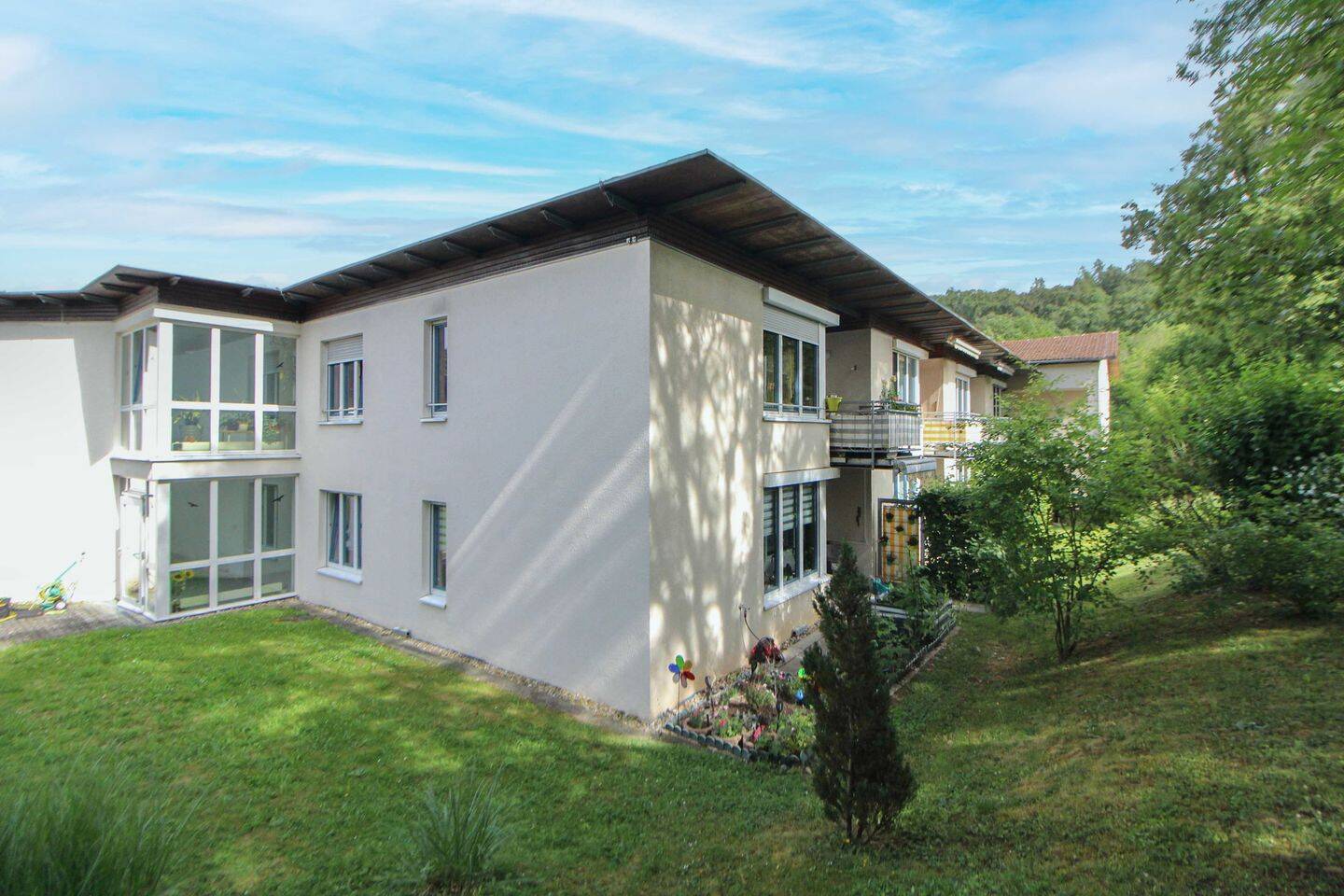 Betreutes Wohnen: Gepflegte 2-Zimmer-Wohnung mit Balkon und Grünblick in Stuttgart-Weilimdorf, 70499 Stuttgart