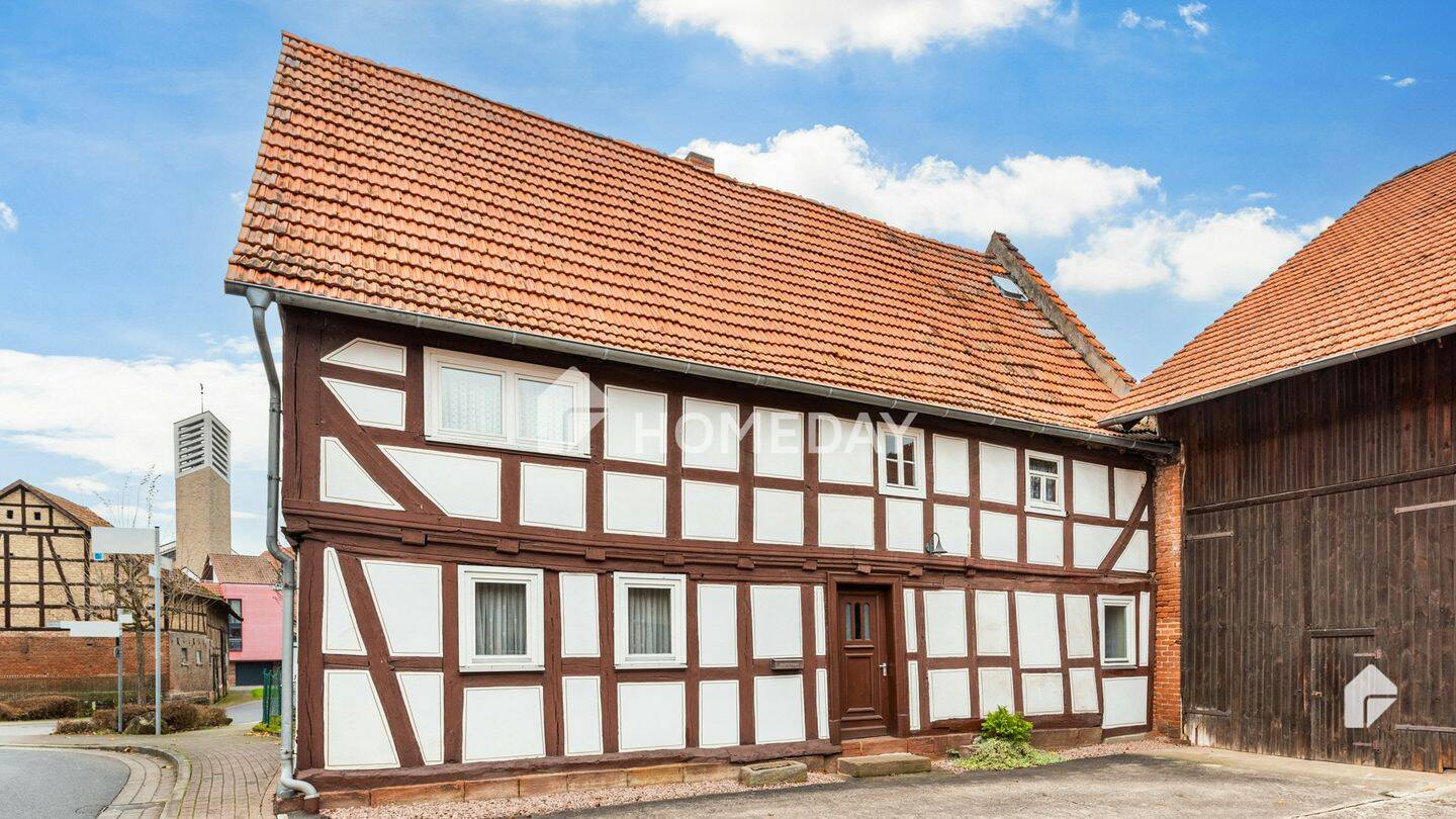 Sanierungsbedürftiges, denkmalgeschütztes Bauernhaus in idyllischer Lage von Hünfeld, 36088 Hünfeld