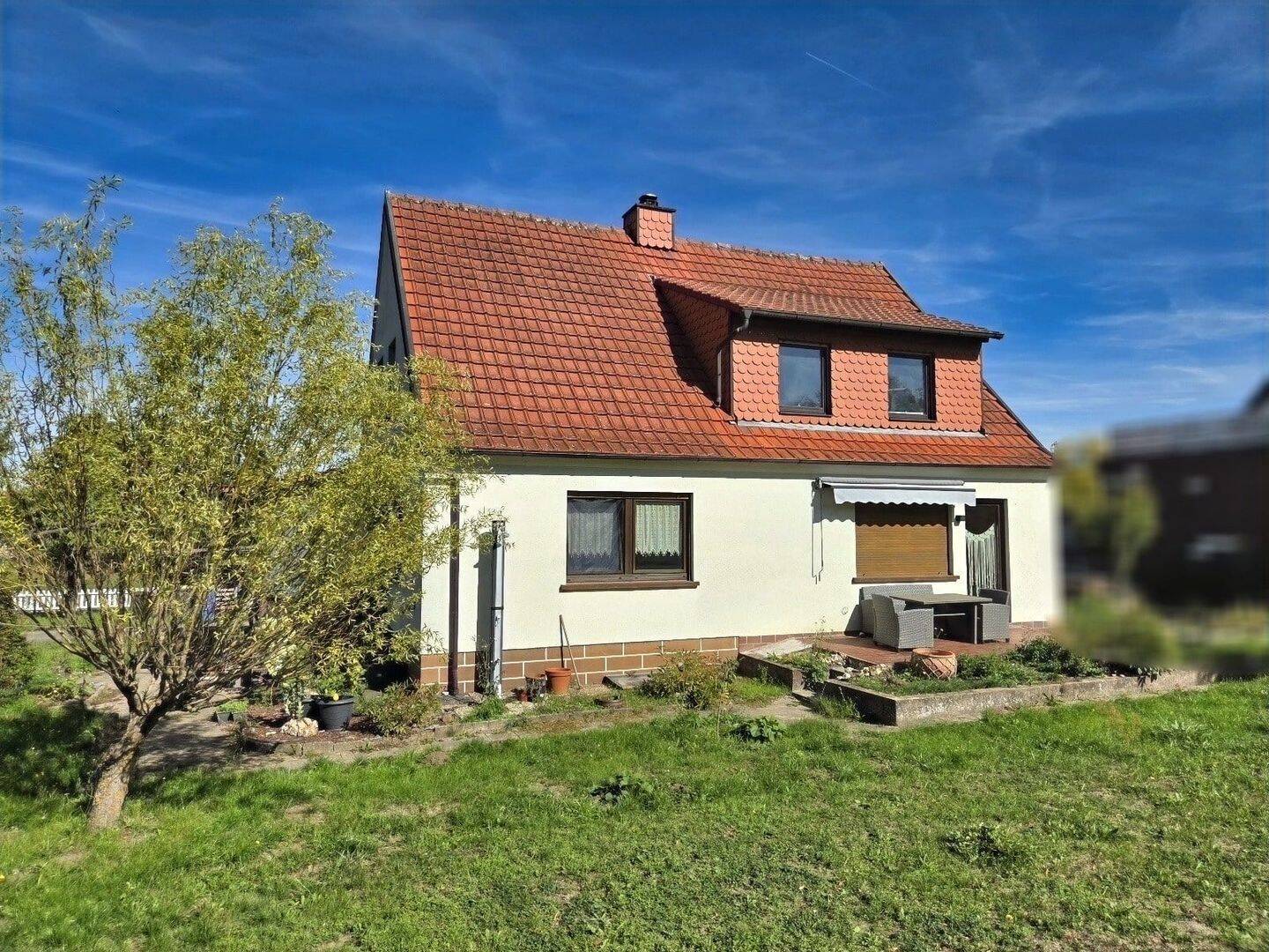 Modernisiertes Wohnhaus mit großem Gartengrundstück in Knetzgau, 97478 Knetzgau