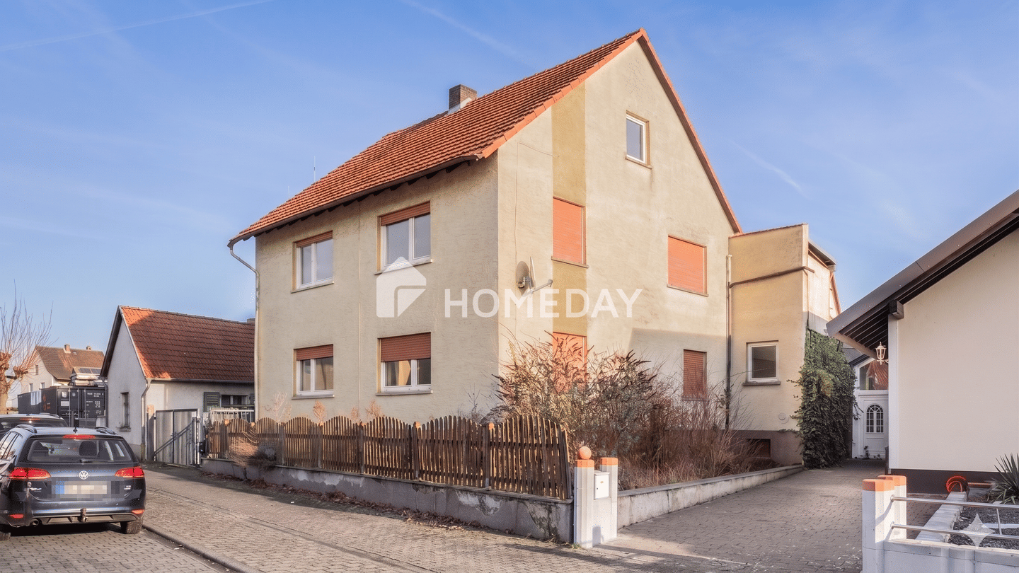 Bezugsfreies EFH mit Stallungen, 8 Zimmern und großem Entwicklungspotenzial in ruhiger Lage, 61200 Wölfersheim
