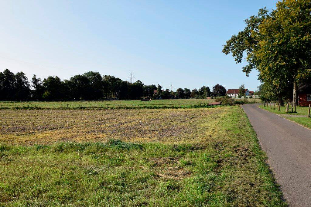 Landwirtschaftliche Fläche zu verkaufen Verpachtung als Weide möglich Grundstück komplett eingezäunt, 28816 Stuhr