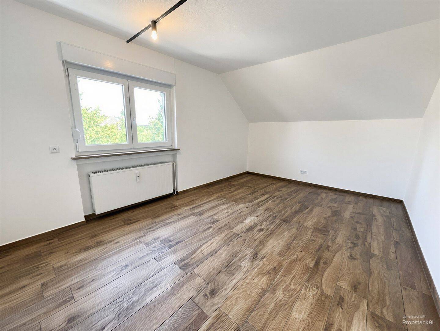 Renovierte 3-Zimmer-Wohnung mit Balkon in Ebersdorf!, 96237 Ebersdorf b. Coburg