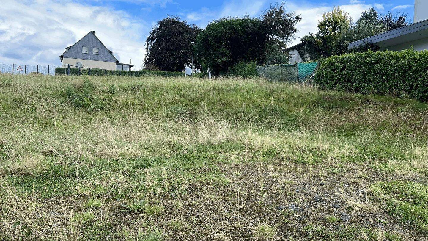 GRUNDSTÜCK MIT UNVERBAUBARER FERNSICHT, 42897 Remscheid (Lennep)
