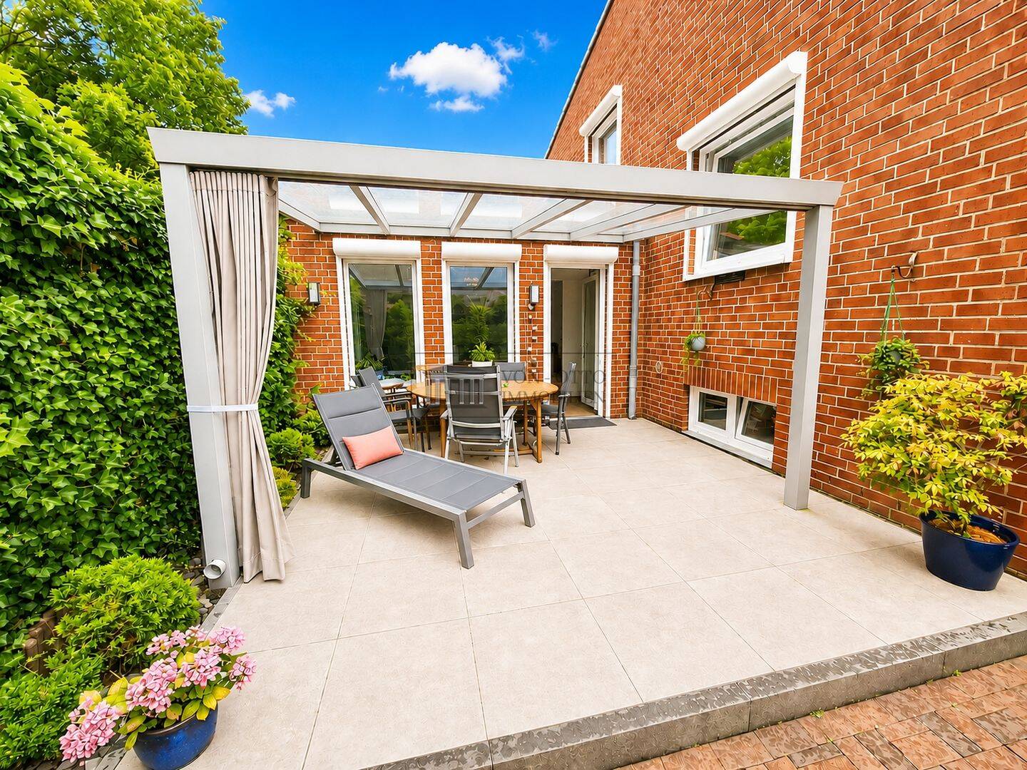 Ihr modernisiertes Traumhaus auf 4 Ebenen – großzügiges Wohnen mit Gartenparadies, 22415 Hamburg (Hamburg-Nord Fuhlsbüttel Hummelsbüttel Langenhorn)