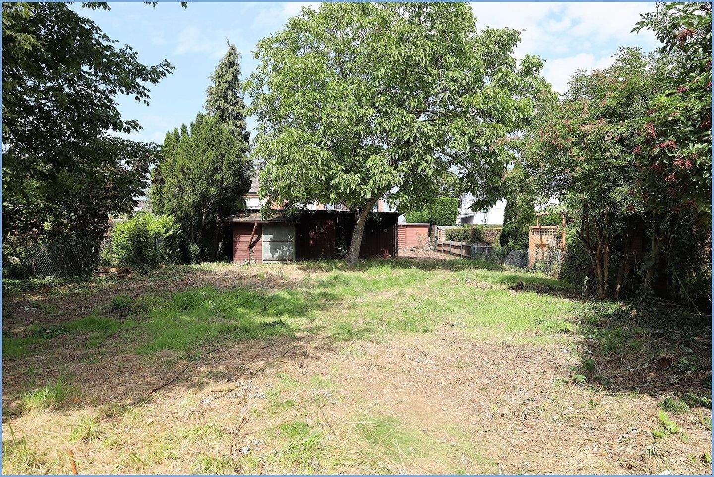 1.003 m² Baugrundstück mit Abrisshaus in ruhiger und zentraler Lage von Pulheim-Sinnersdorf, 50259 Pulheim
