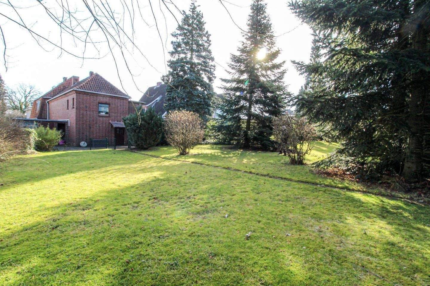 Bestandsgebäude mit 3 Wohneinheiten # 2 Einheiten frei lieferbar # zuzgl. Baugrundstück für ein Einfamilienhaus in hervorragender Lage, 22589 Hamburg (Altona Blankenese Iserbrook Osdorf Sülldorf)