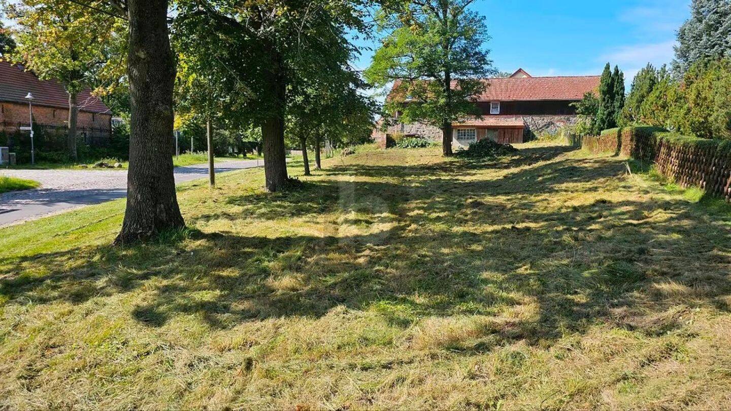 SCHÖN, ERSCHLOSSEN IM GRÜNEN, 15377 Oberbarnim