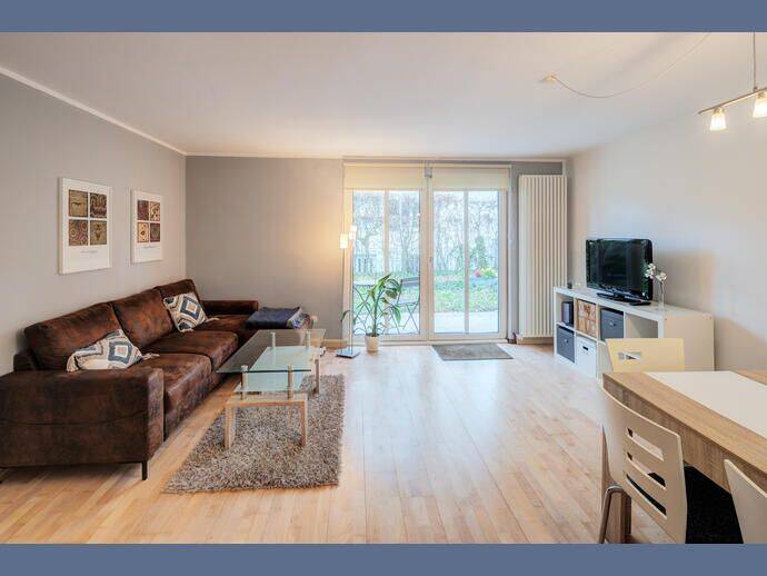 Möbliert: 3-Zimmer Wohnung mit Terrasse, ruhig gelegen, 81669 München (Au-Haidhausen Ramersdorf-Perlach)