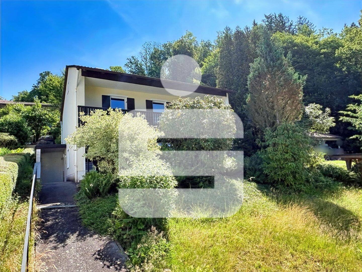 TOP Lage trifft auf großes Potenzial! Gepflegtes Einfamilienhaus in Passau-Hals!, 94034 Passau (Altstadt Grubweg Hacklberg Hals)