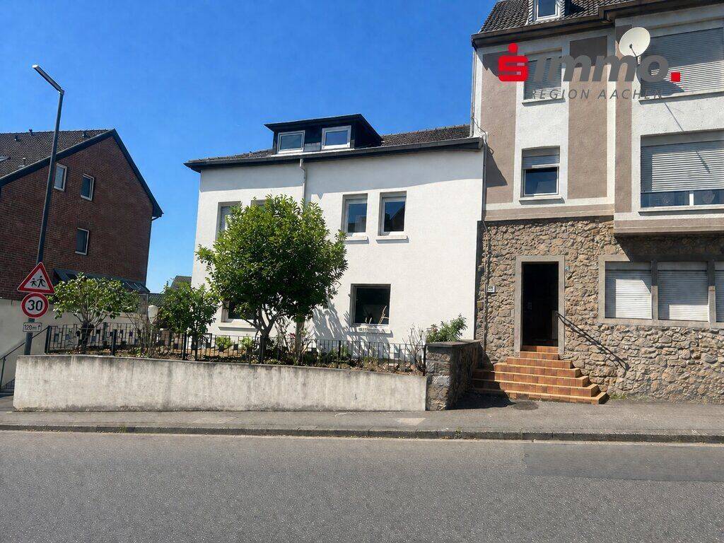 Bezugsfreies, geräumiges Einfamilienhaus mit Garten, Garage und Nebengebäude, 52222 Stolberg (Rhld.)