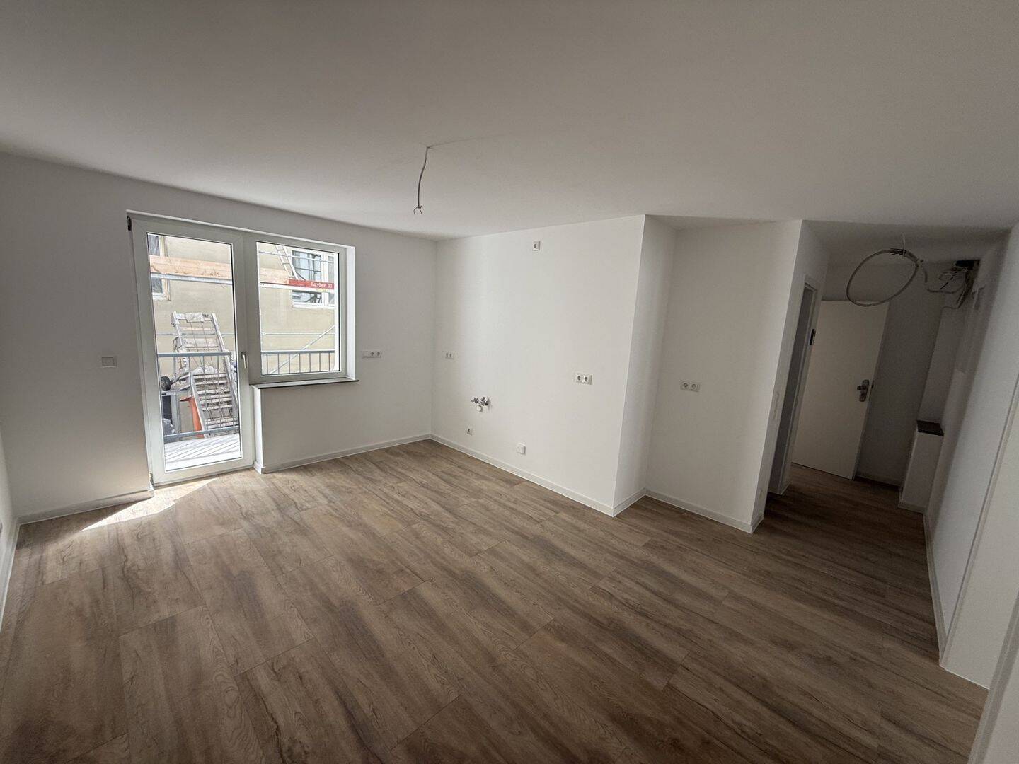 Erstbezug nach Modernisierung | Helle 2-Zimmer-Wohnung mit Balkon & Fußbodenheizung, 55118 Mainz (Neustadt)