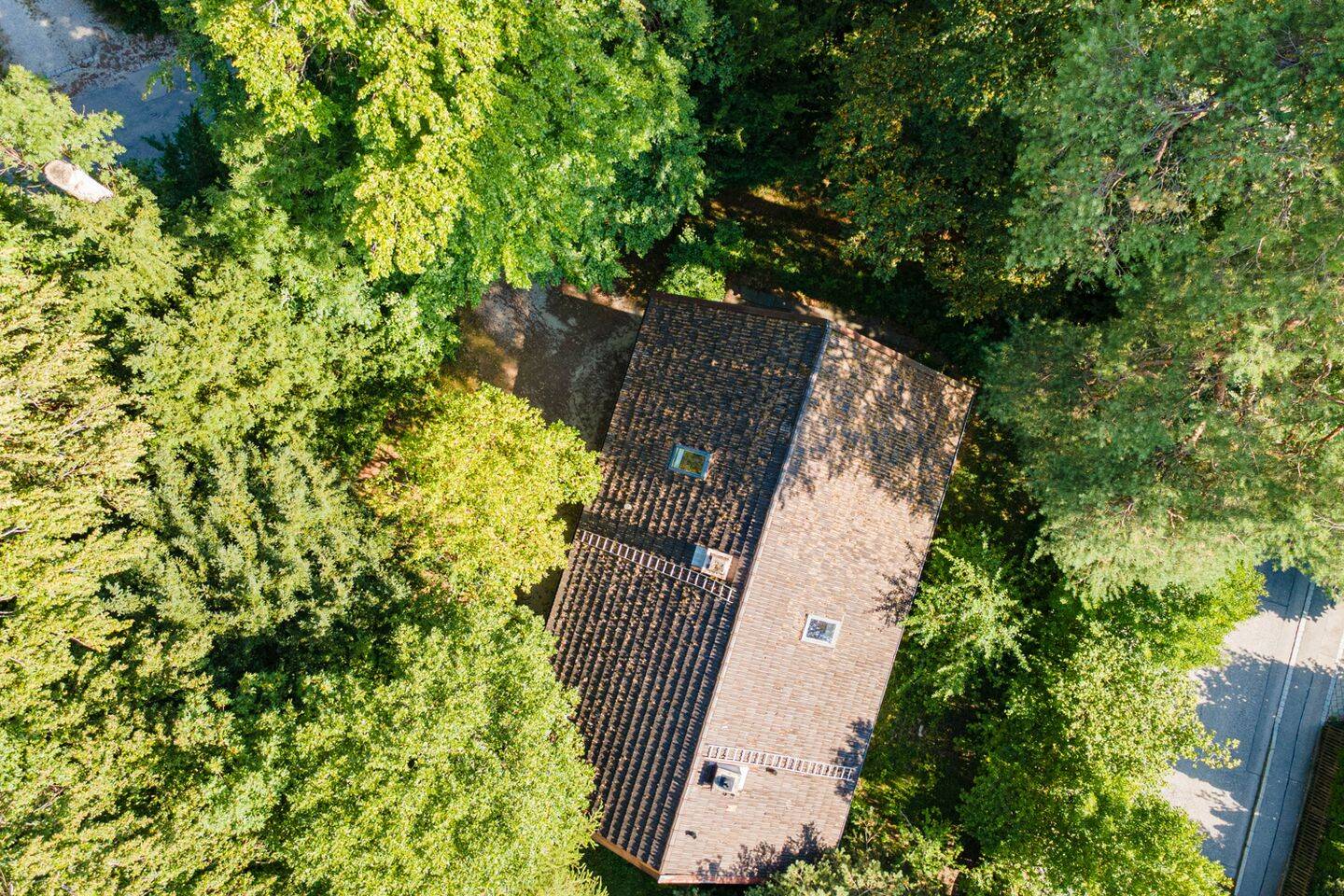 Zentralgelegenes naturverbundenes Grundstück mit Altbestand in Pöcking, 82343 Pöcking
