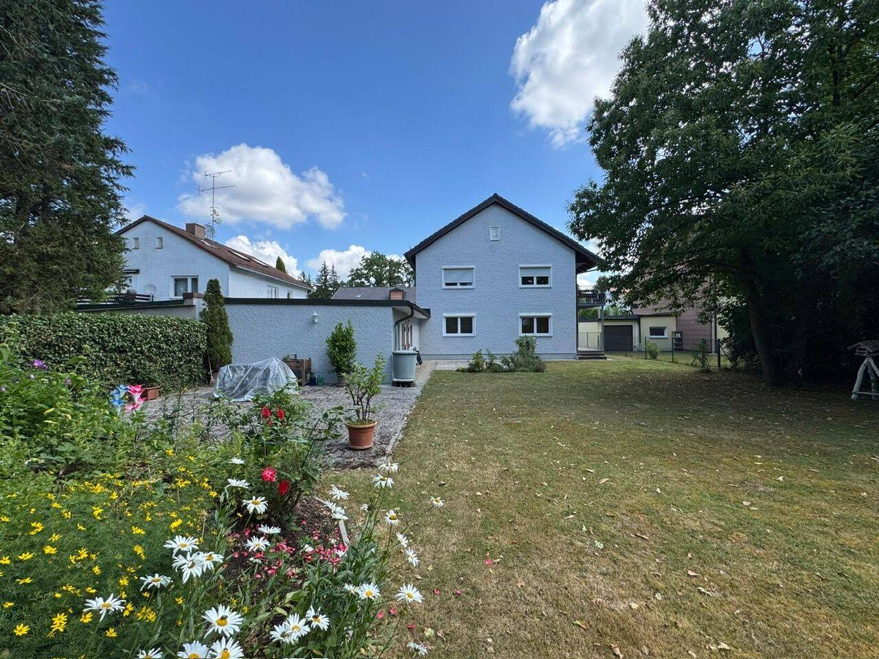 RSI – Mü.-Waldperlach – Sonniges Baugrundstück mit Altbestand – für max. ca. 420 qm Wohnfläche, 81739 München (Ramersdorf-Perlach)