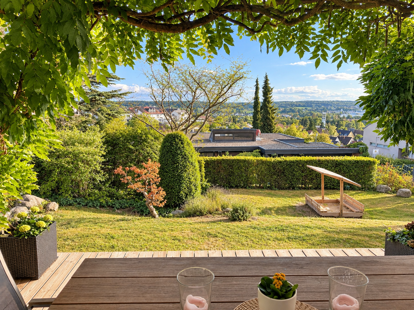 Selten. Großzügig. Besonders. – Exklusive Gartenwohnung mit Weitblick in Böblinger Bestlage, 71032 Böblingen