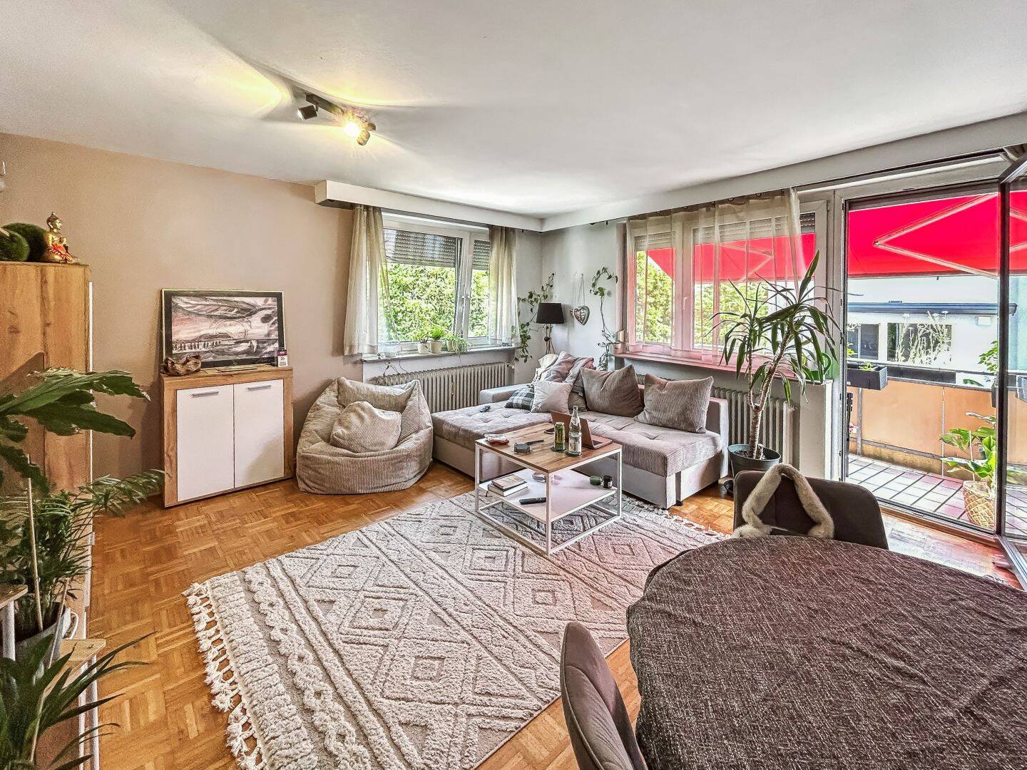 Ruhige Lage und sofort frei – 2-Zimmer-Etagenwohnung in Plieningen, 70599 Stuttgart