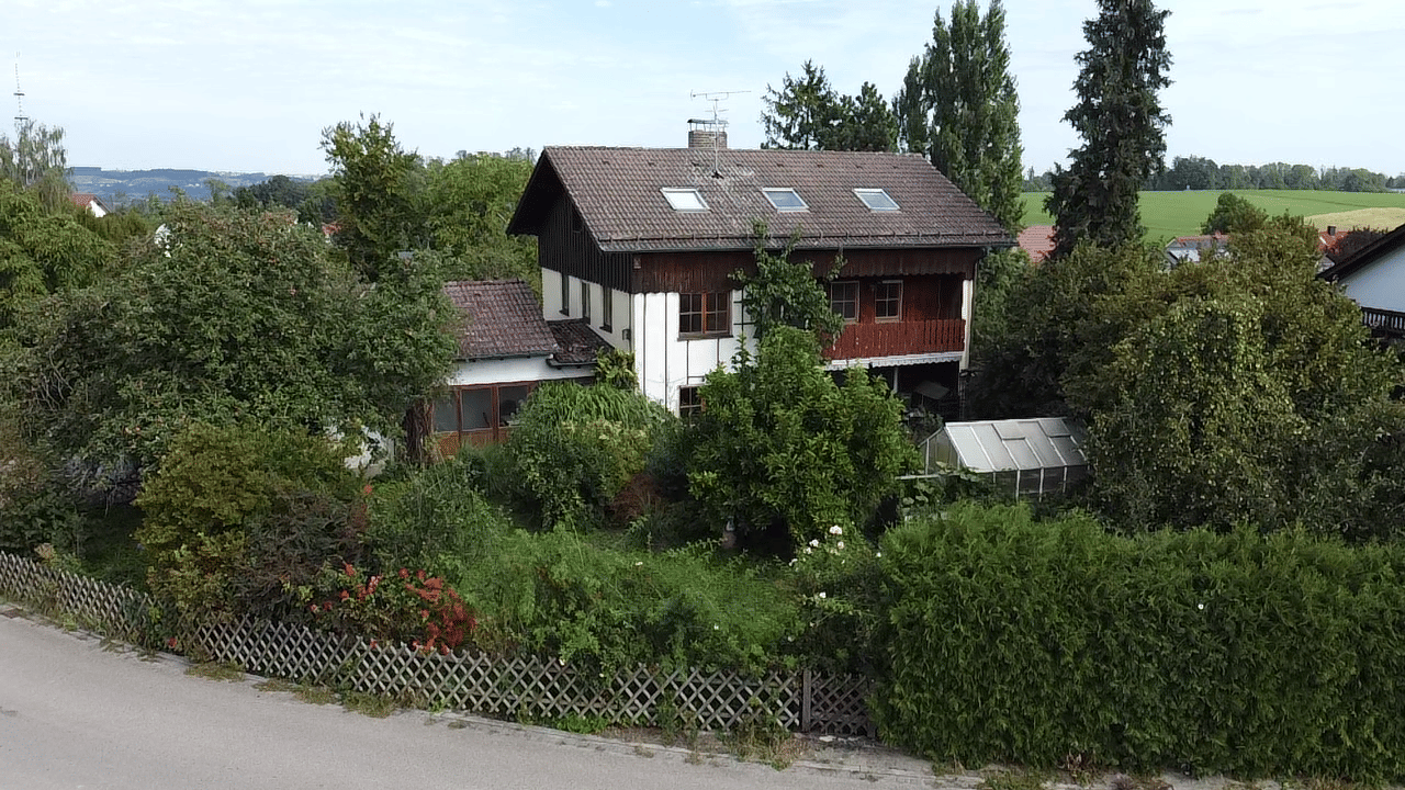 – IHR NEUES ZUHAUSE MIT POTENZIAL – SANIEREN ODER NEU GESTALTEN IN ECHING/BERGHOFEN, 84174 Eching