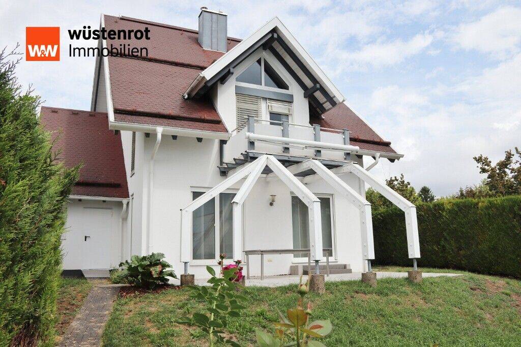 Großzügiges Einfamilienhaus mit Gartenpool und Garage, 76534 Baden-Baden