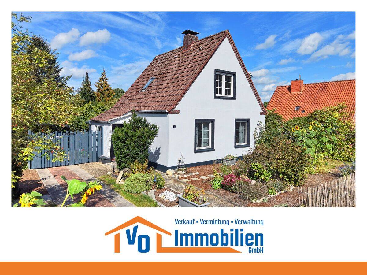 Saniertes Wohnhaus mit Ausbaureserve und naturbelassenem Grundstück in Friedeburg, 26446 Friedeburg