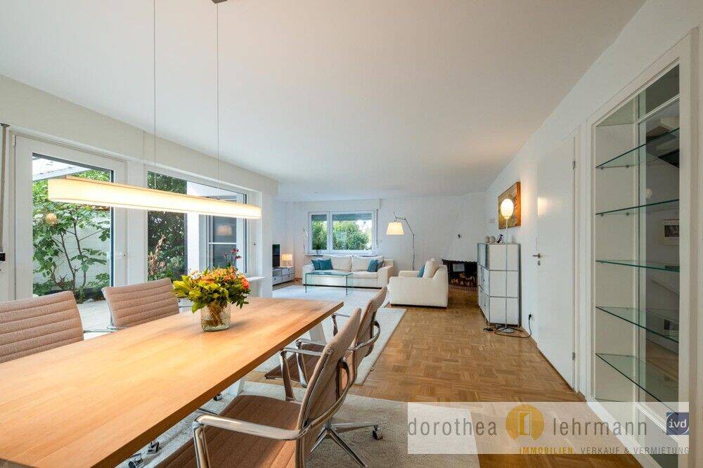 Großzügiges Wohnen mit Gartenidylle – freistehendes Einfamilienhaus mit großer überdachter Terrasse, 65462 Ginsheim-Gustavsburg