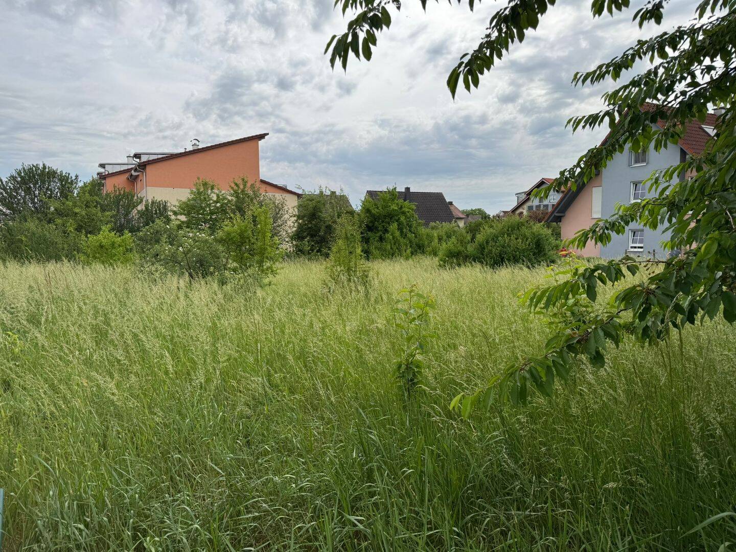 Baugrundstück für die Errichtung eines Mehrfamilienhauses in zentraler Lage von Hirschaid, 96114 Hirschaid