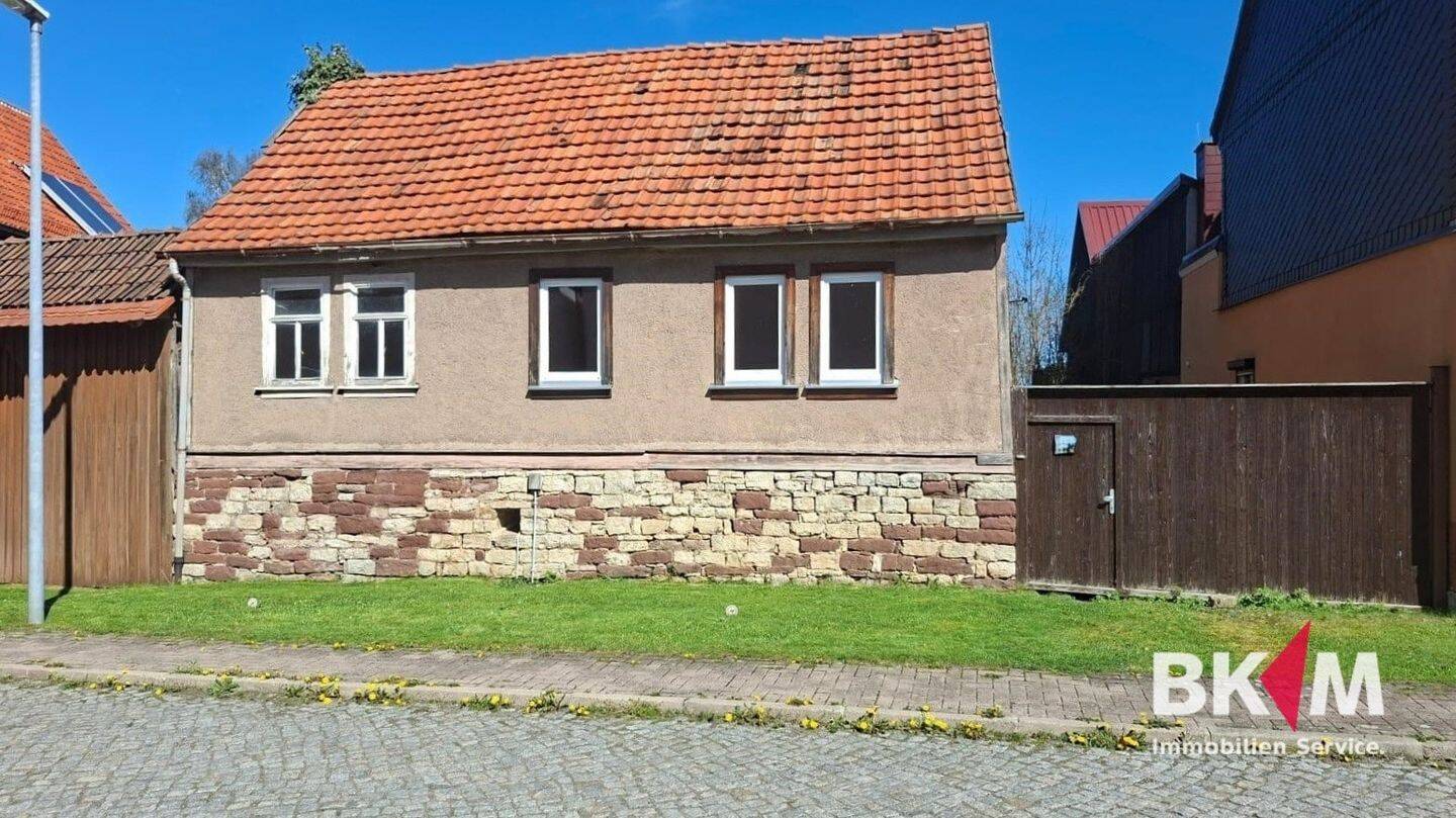 Raum für neue Ideen – Grundstück mit Altbestand in Petriroda, 99887 Georgenthal